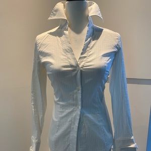 White collared fitted shirt